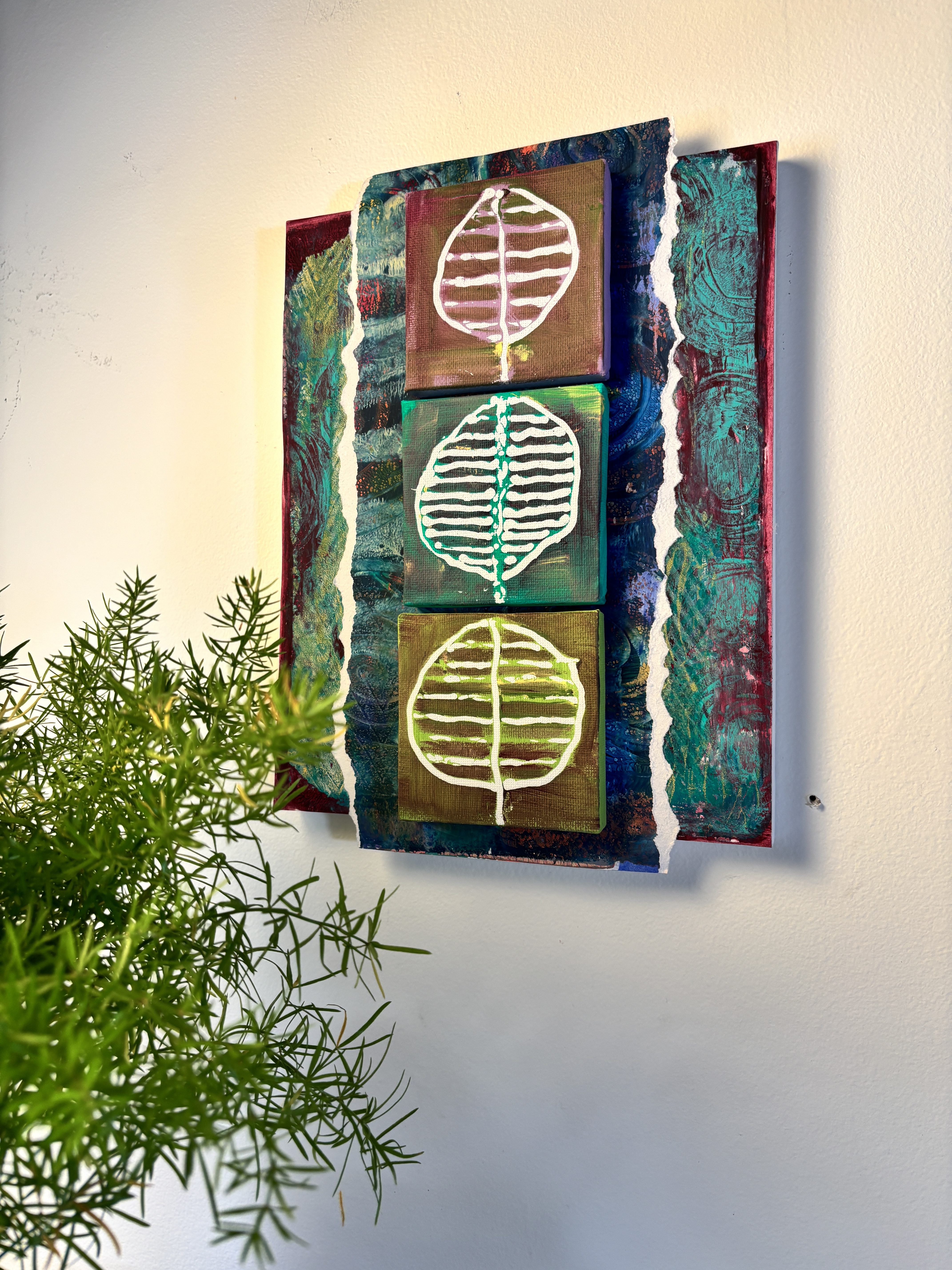 Look of Batik with Hot Glue Resist – Art Canvas